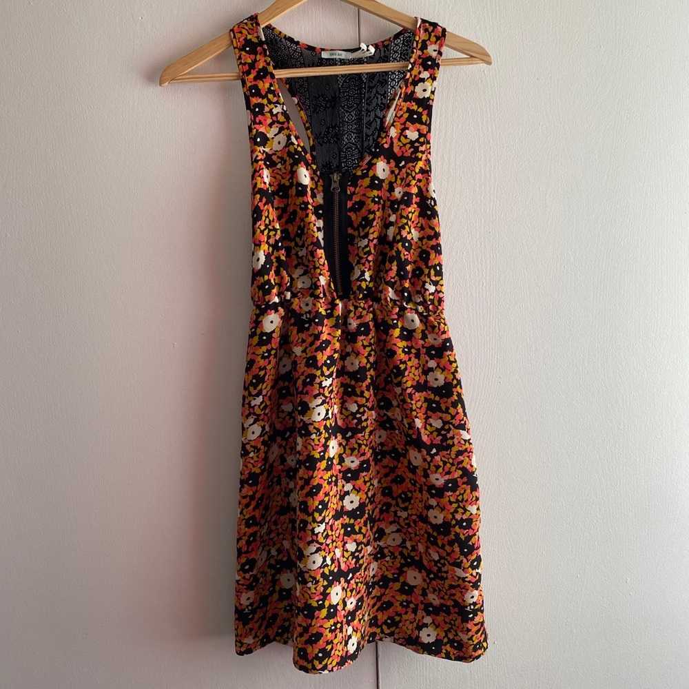 Sleeveless floral short dress